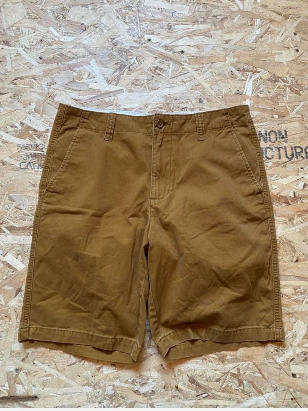 Men's Casual Old Navy Tan Chino Shorts